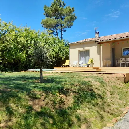 Charmante Maison A Avec Piscine Privee Et Clim Holiday home Payzac (Ardeche)
