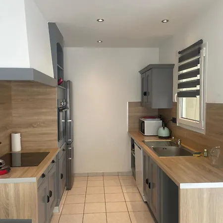 Charmante Maison A Avec Piscine Privee Et Clim Holiday home