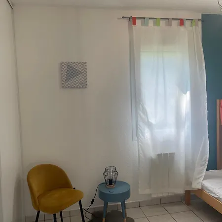 Charmante Maison A Avec Piscine Privee Et Clim Holiday home *